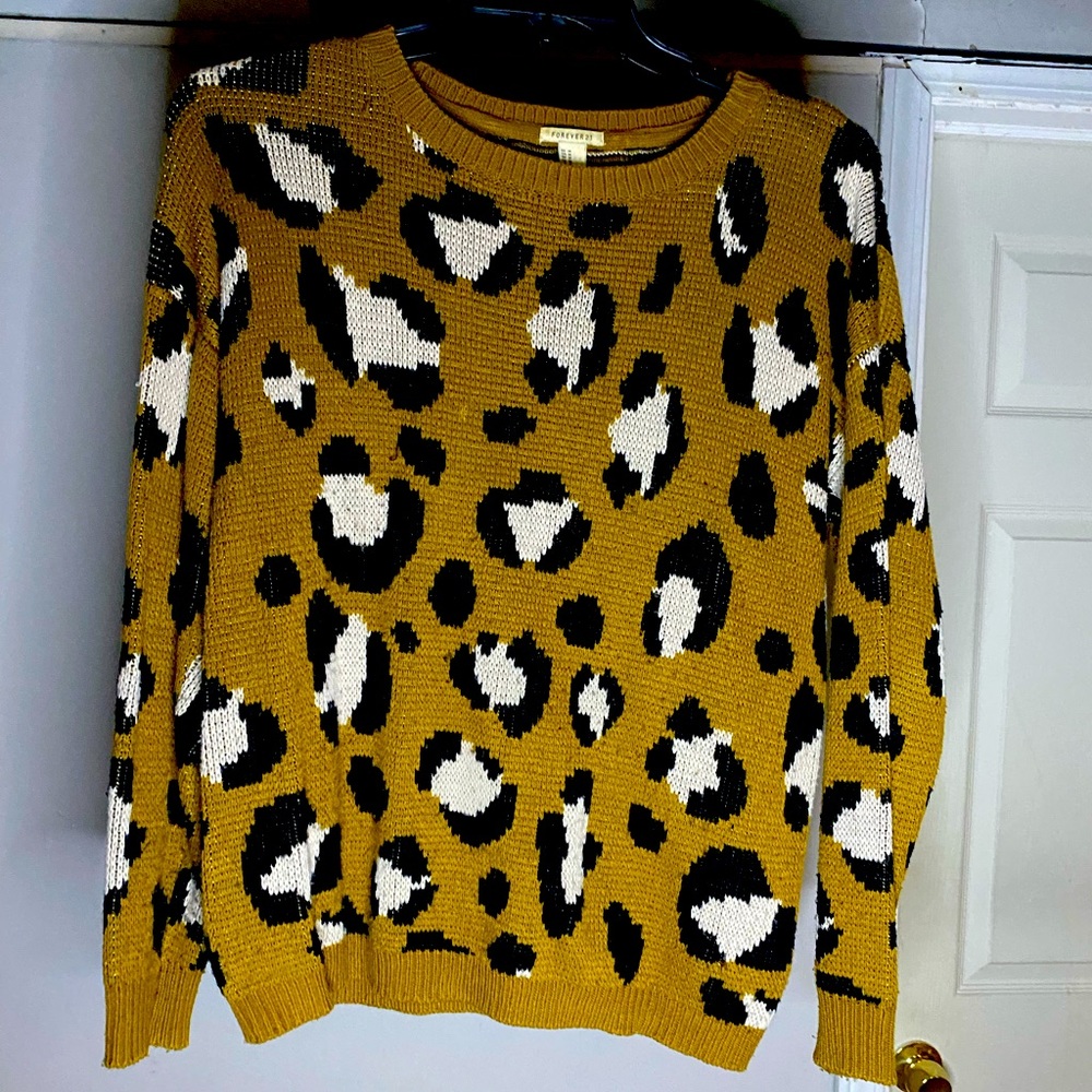 Forever 21 Knit Cheetah Print Sweater